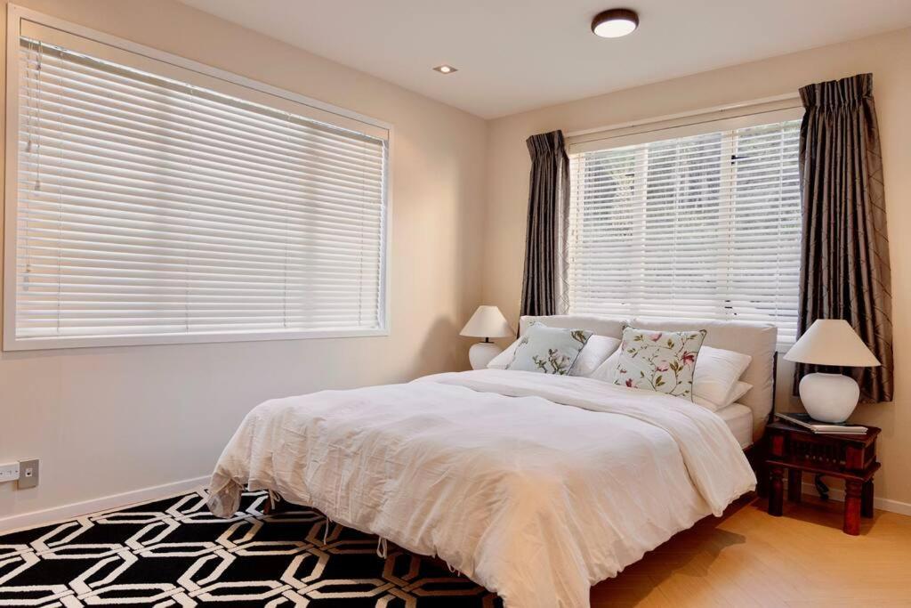 Modern Lifestyle Retreat With Stunning City View Auckland Dış mekan fotoğraf