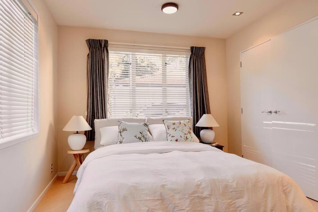 Modern Lifestyle Retreat With Stunning City View Auckland Dış mekan fotoğraf