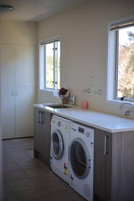 Modern Lifestyle Retreat With Stunning City View Auckland Dış mekan fotoğraf