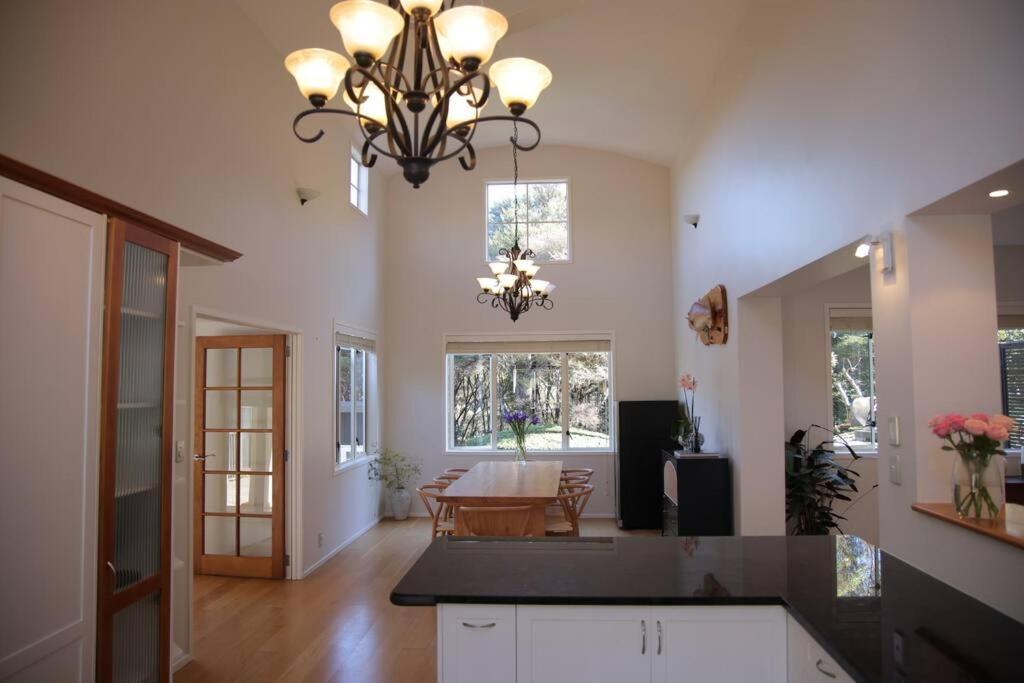 Modern Lifestyle Retreat With Stunning City View Auckland Dış mekan fotoğraf
