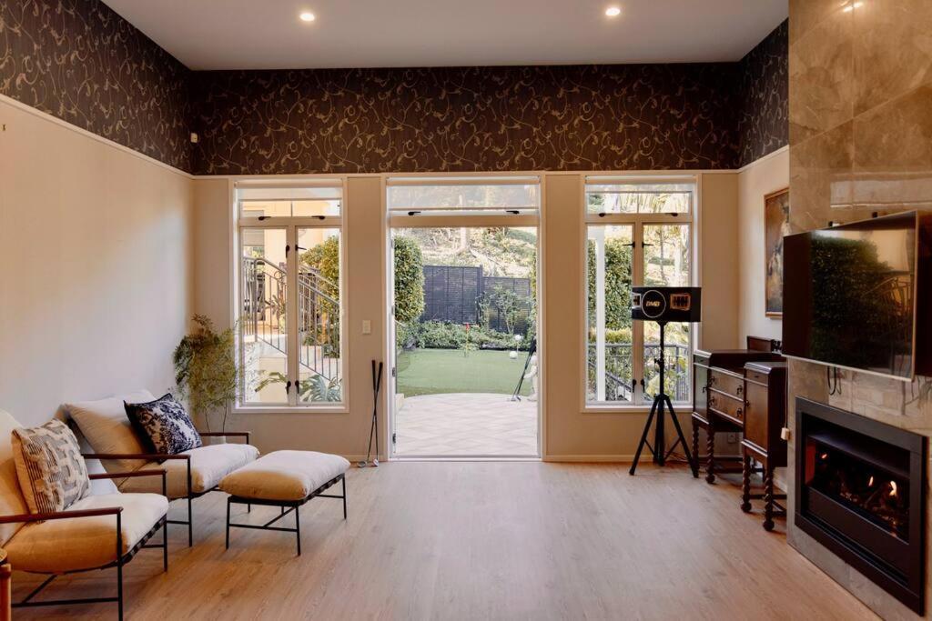Modern Lifestyle Retreat With Stunning City View Auckland Dış mekan fotoğraf